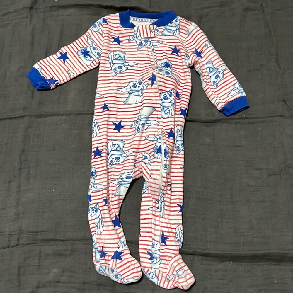 Star Wars zipper onesie - Size: 3-6 months